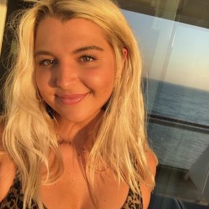 Meet your Posher, Annika